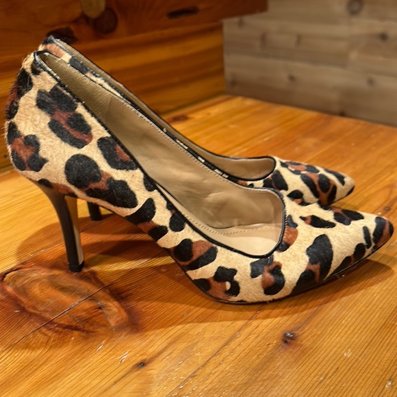 Leopard Pumps - Picture 2 of 5